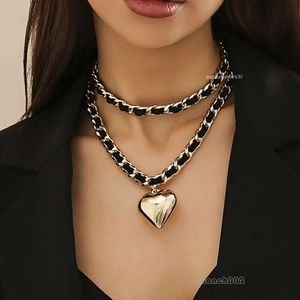 Kettingen Women Fashion Light Micro Love White Gold Necklace Trendy Ladies Birthday Engagement Exquisite High Jewelry Cadeau 2024 NIEUW