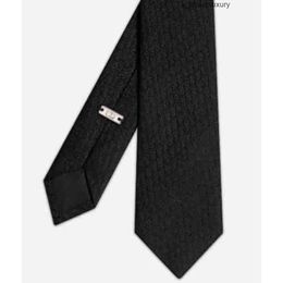 Gucci Guccie GG Вы Cravate Hommes Designer Cravate Costume Cravates De Luxe Hommes D'affaires Cravates En Soie Fête De Mariage Cravate Cravate Cravattino Krawatte Choker''gg''5TNZ