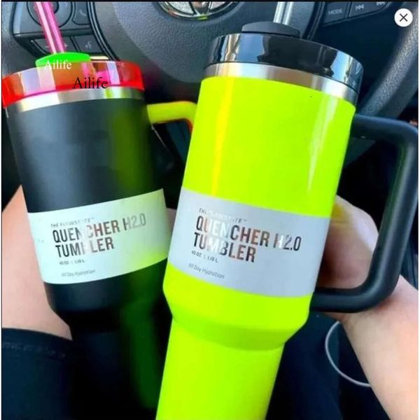 Les gobelets à rose électrique jaune néon 40oz avec une poignée couvercles de gobelet isolés paille bouteilles d'eau h2.0 tasses en acier inoxydable 0508