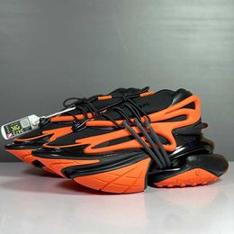 Lage sneakers van neopreen en leer Eenhoorn Designer Heren Casual schoenen Oranje Zwarte Bullet Head UFO-schoenen Dikke platformzolen Mode Future Design ports schoenen