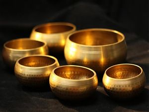 Nepal handmade Tibet Buddha sound bowl Yoga Meditation Chanting Bowl Brass Chime Handicraft music therapy Tibetan Singing Bowl