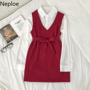 NEPLOE 2 Stuk Set Dames Mode Pak Vintage Gebreide Vest Jurk Losse Witte Shirt Tops Femme Roupas Koreaanse Tweedelige Set 210422