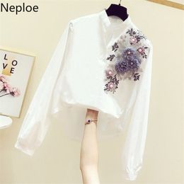 Neploe 3D broderie fleur chemisier femmes chemises nouveau coréen à manches longues col en V Blusas coréen pull plus taille hauts 58108 210412