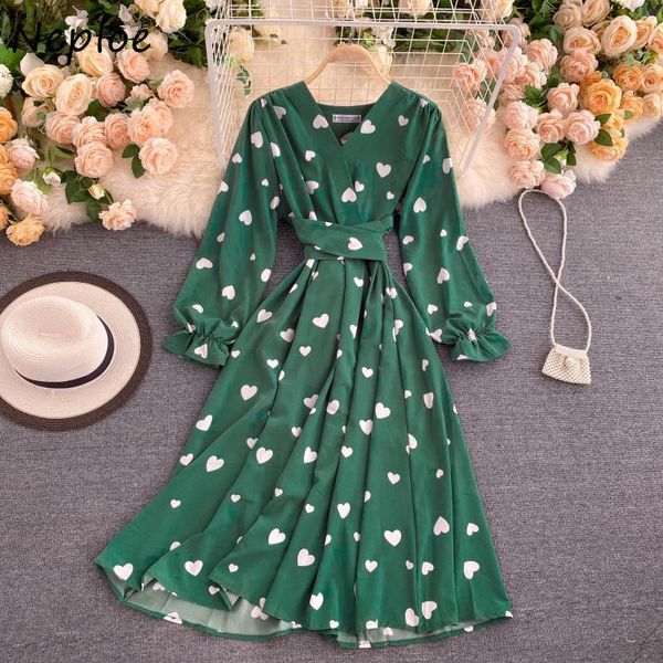 Neploe Cherry Love Heart Print Cross Lace Up Slim Taille Robe V-Col Femme Robes Flare Manches Big Swing Robes Femmes 210423