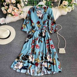 NEPLOE HOLIDAY PRINT BOHEMIAN CHIFFON JURK Dames Hoge Taille Heup Een lijn Lange Vestidos V-hals Lange Mouw Spring Robe 210510