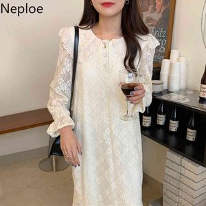 NEPLOE KOREAN ELEGANT VESTIDOS MUJER TUNT DE KAN KANKEN HOLLOW HACHET JURK Damesmode Flare Sleeve Witte Jurken 4L130 210422