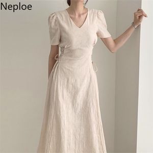 NEPLOE Koreaanse stijl temperament jurken effen V-hals korte bladerdeeg mouw bandage vestidos zomer elegante mode jurk 1B802 210623