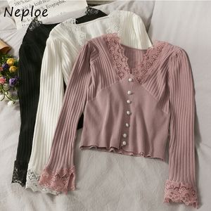 Neploe col en V simple poitrine conception à manches longues pull en tricot Cardigans femmes dentelle Patch crochet fleur Slim Pull Femme manteau printemps 210510