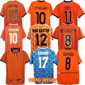Nederland Retro Soccer Jerseys Home and Away 1988 1996 2002 2010 2014 # 12 van Basten # 10 Gullit # 17 Rijkaard 1998 # 8 Bergkamp Football Shirts 1995 1991