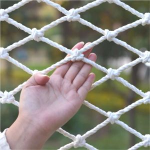 Netkinderen veiligheidsgebouw tegen vallende netto balkonraam trappen veilige dek hek witte nylon bescherming baby kathond