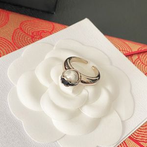 Nooit vervagen merkbrief Ring Goud vergulde messing open band ringen modeontwerper luxe kristallen strass pearl ring voor dames bruiloft sieraden geschenken
