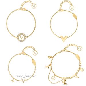 Never Fade Chain Bracelets Designers 18K Gold plaqués de luxe LETTER CERCLE COURT DE MODE FEMMES LOVE BRACELETS DE CUPPER