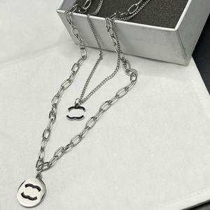 nooit vervagen Designer ketting voor dames Dubbellaagse ketting Verzilverd Correct merklogo Roestvrij staal Modecadeau Luxe kwaliteitscadeaus Familievriendpaar