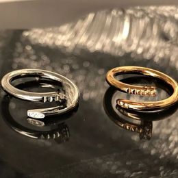 Nunca se desvanece Grabado de marca original Tamaño grande de EE. UU. 6 7 8 9 10 11 12 logotipo CA Diamante de 3 mm Anillo de uñas AMOR Oro de 18 quilates Anillos de plata rosa Mujeres hombres amantes joyería de boda Fiesta de dama