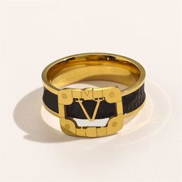 Ne se fanent jamais bague de mariage dames plaqué or bague mode lettre gravée motif bague personnalisé amoureux bijoux larges bagues de créateur pour femme homme zb092