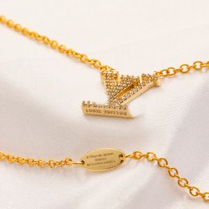 Nooit vervagen 18K Gold vergulde luxe merkontwerper Hangers kettingen roestvrijstalen brief choker hangsel ketting kettingfeestje juwelen accessoires cadeau