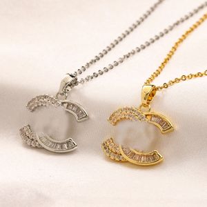 Jamais Fading Marque De Luxe Designer Pendentifs Colliers En Laiton Cuivre Diamant Véritable Plaqué Or Double Lettre Ras Du Cou Pendentif Collier Chaîne Bijoux Accessoires Cadeaux