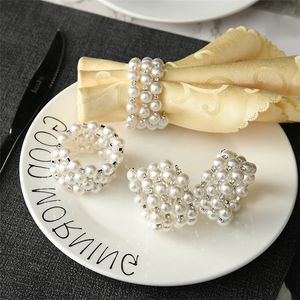 120pcs / lot acryl wit parels servet ringen bruiloft servetten gesp voor bruiloft receptie feest tafel decoraties levert 4681