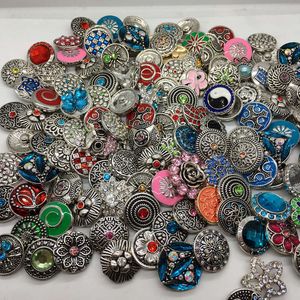 Nouveau 100pcs Lot assortiment de boutons-pression bijoux interchangeables 18mm chunk mode bricolage charme travail pour gingembre boutons-pression Bracelet boucle d'oreille bague etc.