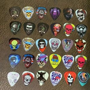 NIEUWE 10PCS BASS GITAR Picks Pick Skull geplukte snaar instrument accessoires Gitaar Paddle/akoestische gitarra/ukelele -onderdelen