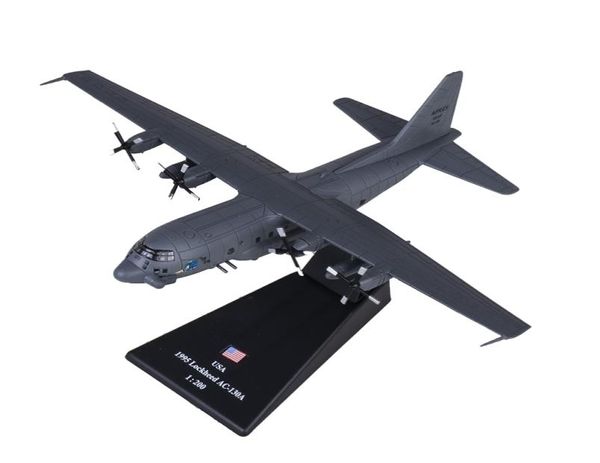 Nouveau modèle de modèle militaire à échelle 1200 AC130 Gunship Groundattack Aircraft Fighter Diecast Metal Plane Model Toy pour garçons Toys Y2009484097