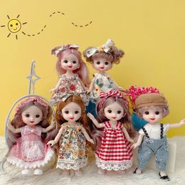 Nuevo 16 cm BJD Mini Doll 13 Mobile Conector Girl Baby 3d Big Bears Beautiful Diy Toy Doll and Relling Vessing 1/12 Fashion Doll 231225