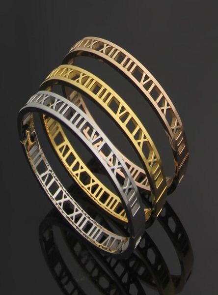 Nuevas mujeres de oro de oro de 18 km Mujeres Huecar inoxidables Joyas de pulsera de numerales romanos T Bangle para dama1061470