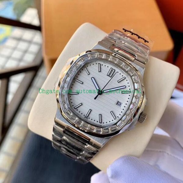 Nouveau 18k White Gold 5711 Baguette Diamond Watch 316L Bracelet en acier 40 mm pour hommes Automatic Mens Men de luxe Watch New Version 229N