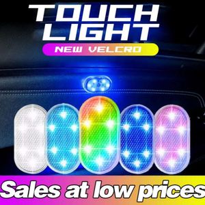 Nouveau 1PC intérieur de voiture 5V éclairage LED doigt capteur tactile LED Attraction USB Charge 6 ampoules Auto toit plafond lampe de lecture porte lumière