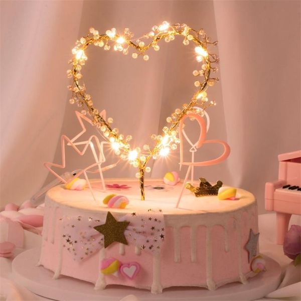 NUEVO 1 UNID Forma de Corazón LED Adornos de Pastel de Perlas Bebé Feliz Cumpleaños Cupcakes de Boda Herramienta de decoración de Pasteles de Fiesta Y200618256C