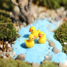 Nuevo juego de 200 Uds. Mini miniaturas de resina Kawaii pato amarillo DIY manualidades decorativas para hacer jardín de hadas casa de muñecas Micro paisaje Gifts234D