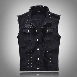 NIEUW 2020 Denim Vest Mannen Punk Rock Rivet Cowboy Black Jeans Gilet Mode Mannen Motorfiets Stijl Mouwloze Jeans Jas M- LJ201217