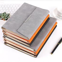 Nieuwe 2020 Retro Creativiteit Geschenkdoos Leer Bijbel Trave Journal Notepad Map Notebook A5 Dagboek Wekelijkse Agenda Planner Notebooks314O