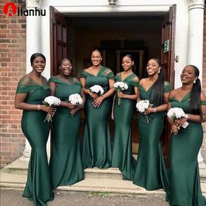 NIEUWE! 2022 Emerald Green Vintage Aficaanse bruidsmeisje Jurken Off Shoulder Satin Mermaid Long Floor Lengte Plus Size Bruiloft Guest Maid of Honour