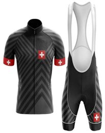 Nouveau 2022 Suisse Black Cycling Team CCC Jersey 19D Pad Bike Shorts Set Séchage rapide Ropa Ciclismo Mens Pro BICYCLING Maillot Culo3417334