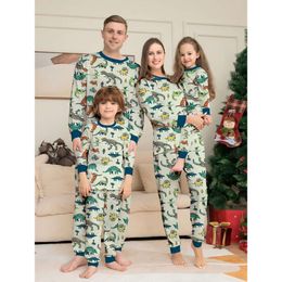 NIEUW 2023 Kerstmassende kleding Dinosaurus Patroon Leuke Pamas Set mama Kinderen 2 stuks Pak Baby Romper Familie Look L2405