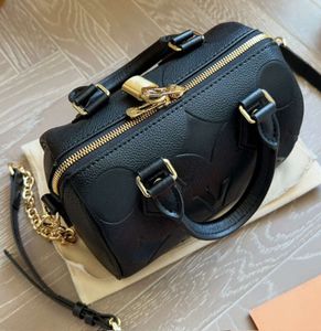 Nouveau 2023 Fashion Classic Designer Leather Womens Retro Clutch Handsbag Bag en relief Bag 354