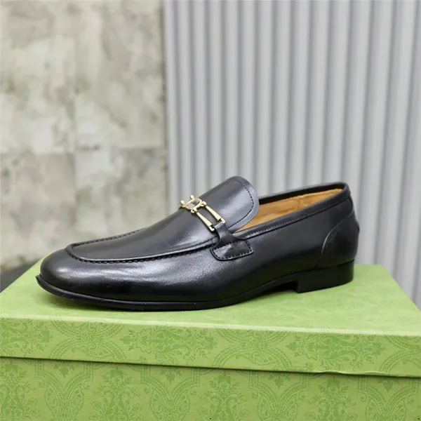 Nuevo 2023 Lujo Marrón Negro Hombres Zapatos de cuero de tacón alto Mocasines Diseñador Zapatos de vestir puntiagudos Hombres Zapatos formales de boda Tamaño grande 46