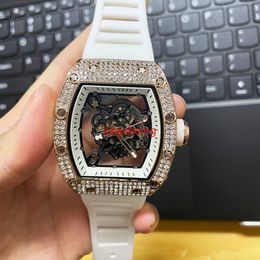Nouveau 2023 avec diamant montre pour hommes sport loisirs montre pour femme cadran évidé conception silicone montre à quartz ventes d'usine