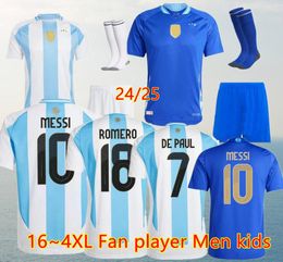 Nouveau 2024 2025 Argentine Soccer Jerseys Maradona Fans Player Version MesSis Mac Allister Dybala Di Maria Martinez de Paul Home Away GK Hommes et femmes Maillot de football