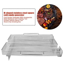 Nieuwe 2024 Koud rookgenerator BBQ Accessoires Staal Barbecue Grill Kookgereedschap Roker Salmon Bacon Bacon Wood Chip Koud rookbox - voor -