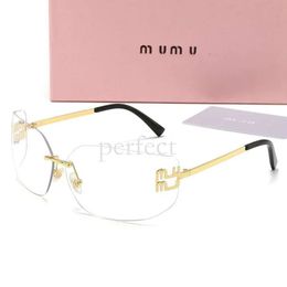 Nieuwe 2024 Designer Miui zonnebril voor vrouwen oversized luxe heren zonnebrillen mannenontwerpers Lunette de Soleil Fashion Sun Glasses optioneel