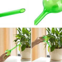 Nieuwe 2024 Mini Automatische plant Watertuin Huning Device PVC zelf-waterige bollen waterblikjes voor planten bloemen newszelf water gevende bollen