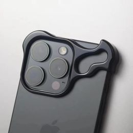 Nieuw 2024 -model, eenvoudig en luxe metalen hoekkussen, geschikt voor groothandel iPhone Case Anti Drop Frameless Protective Case