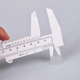 NIEUW 2024 Draagbare 150 mm Plastic wenkbrauw Meten Vernier remklauw tattoo remklauw liniaal plastic permanente make -up meetgereedschap voor tattoo