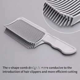 Nieuwe 2024 Professionele kapper Fade Comb Hairdressing Accessoire voor het mengen van kapsels hitteborstels voor heren taps toelopende kapsels