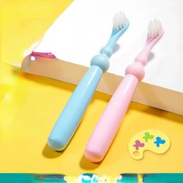 Nouveau bébé 2024 Box bébé 2-6 ans Small Gourd Cartoon Brosse de dents pour enfants pour la brosse à dents de petite gourde pour la brosse à dents pour enfants de dessins dessinées