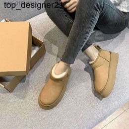 Nuevas botas 23ss de piel de invierno, botas de nieve cálidas para mujer, novedad de 2023, botas informales de lana auténtica natural, piel de oveja, gamuza, botas cortas de felpa para mujer y hombre