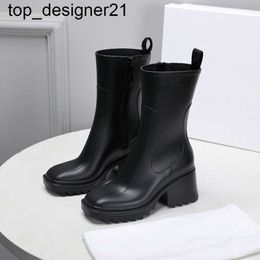 Nieuwe 23ss Luxe Ontwerpers Vrouwen Regenlaarzen Engeland Stijl modemerk Welly Rubber Water Rains Schoenen Enkel dames Boot Booties