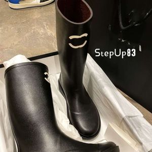 Nouveau 24ss marque de mode femmes noires femmes bottes en cuir pluie impression semelle chaussures de créateur
